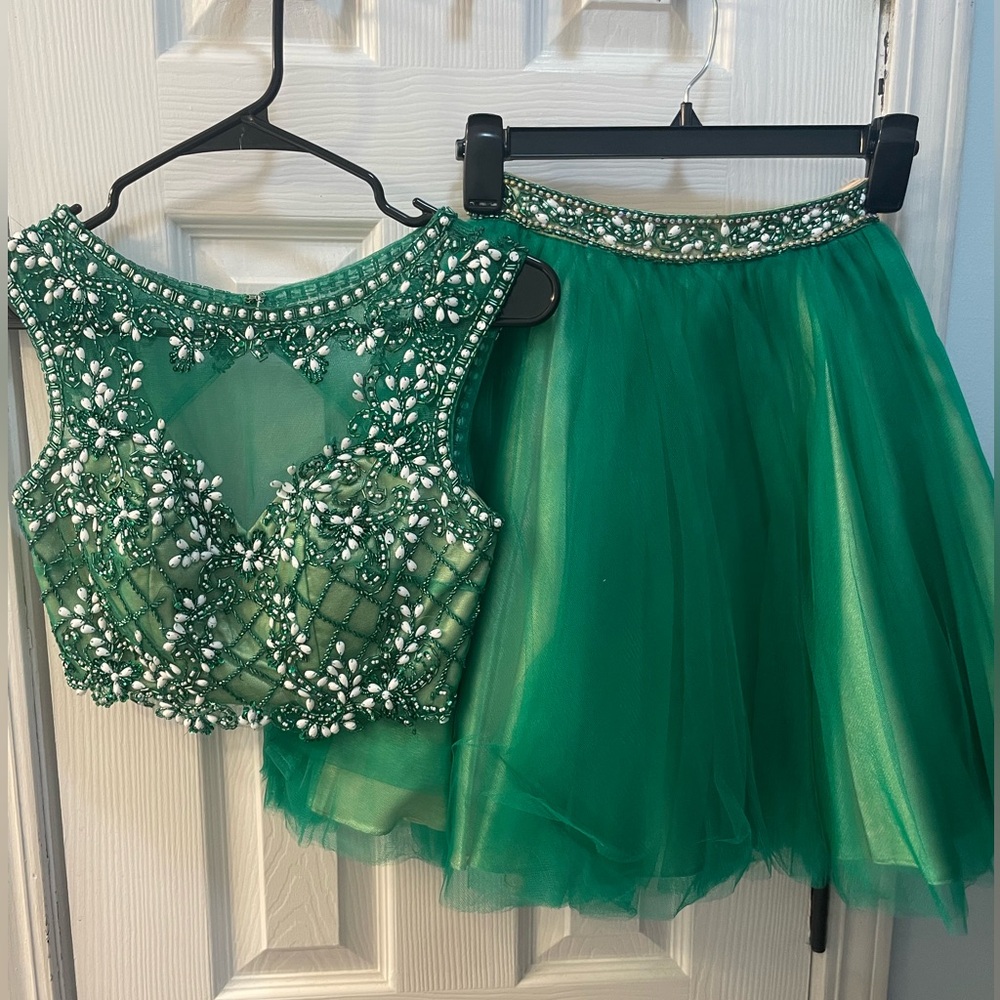 Emerald Green Beaded Prom Dress with Flared Tulle Skirt